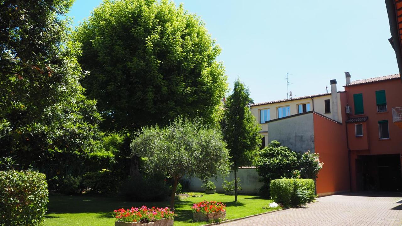 R&B Giardino 34 Bed and Breakfast Forlì Buitenkant foto
